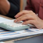 Comment le montant du chômage est-il calculé
